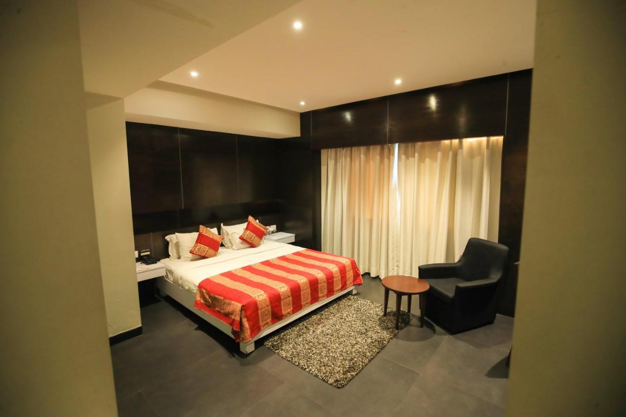 Hotel German Palace Near To Airport Gandhinagar Esterno foto