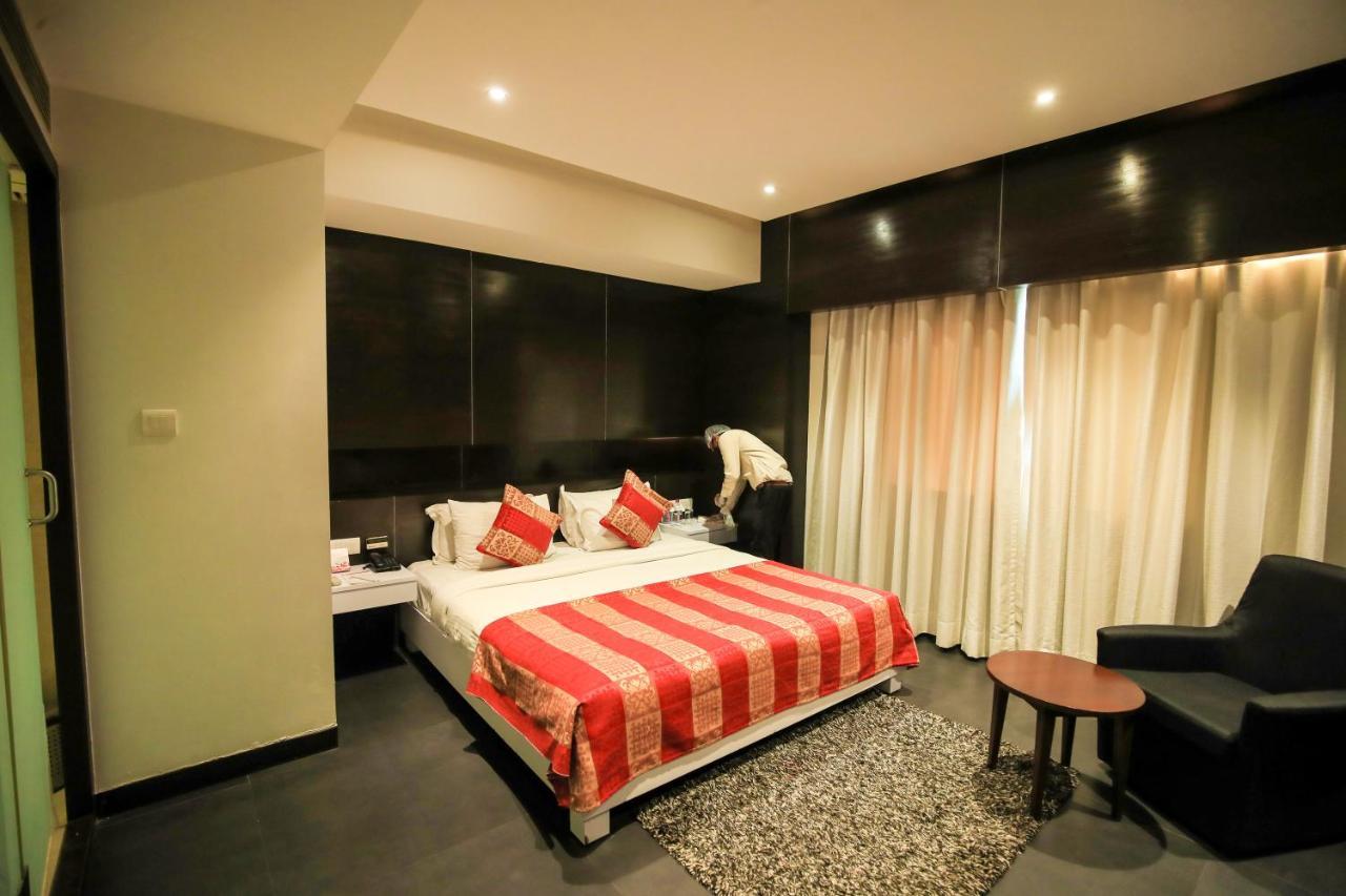 Hotel German Palace Near To Airport Gandhinagar Esterno foto