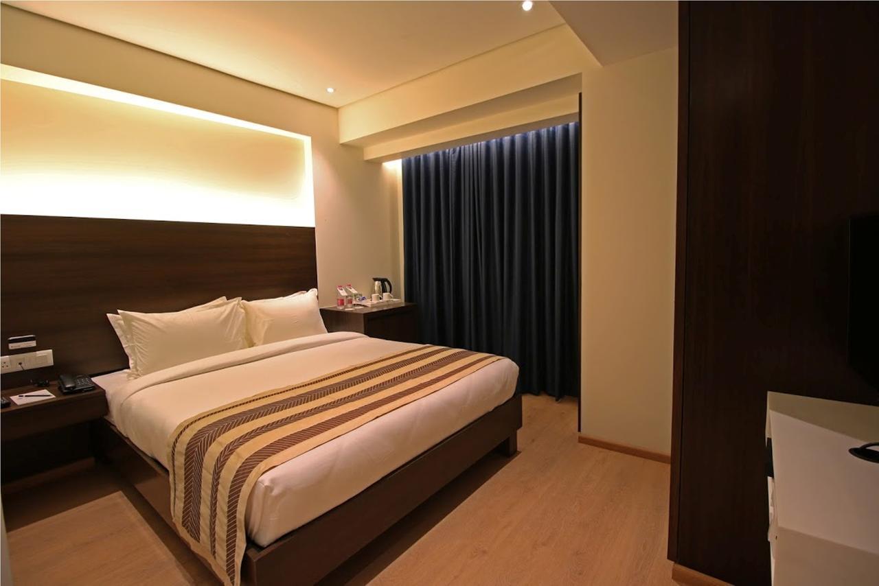 Hotel German Palace Near To Airport Gandhinagar Esterno foto
