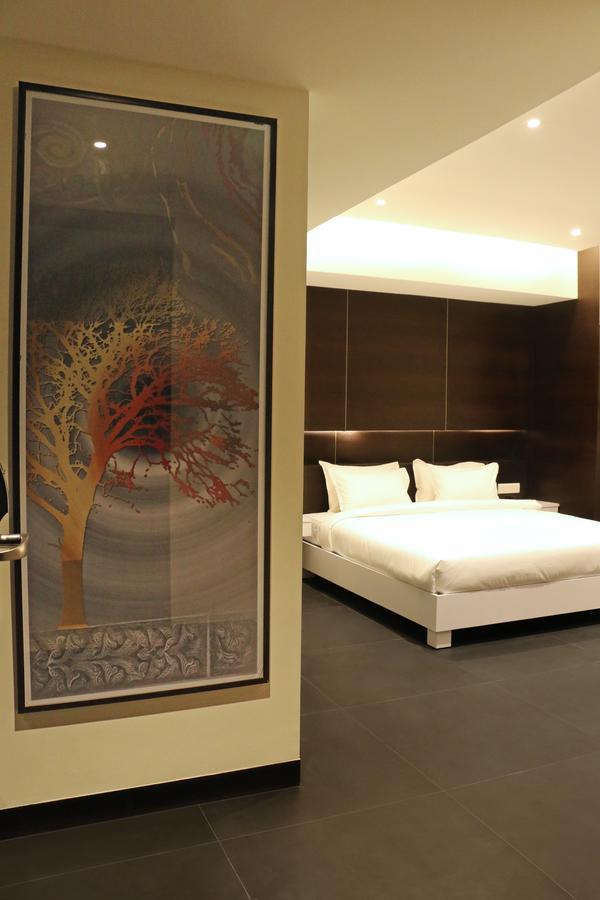 Hotel German Palace Near To Airport Gandhinagar Esterno foto