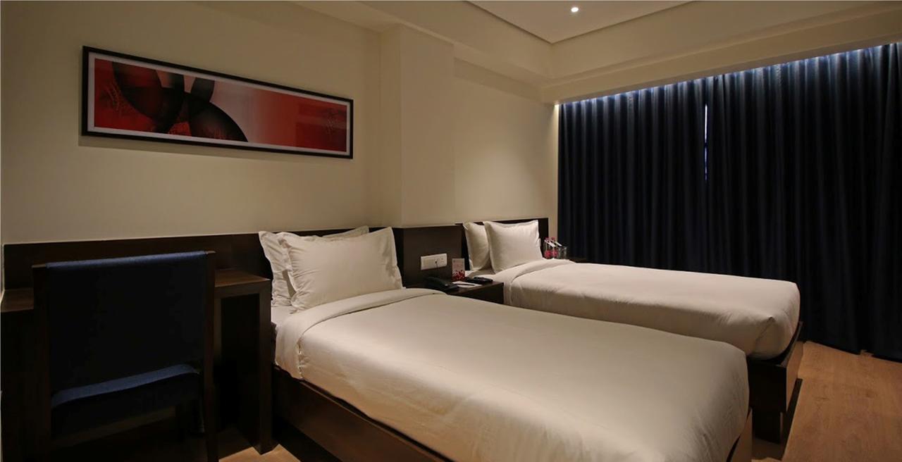 Hotel German Palace Near To Airport Gandhinagar Esterno foto