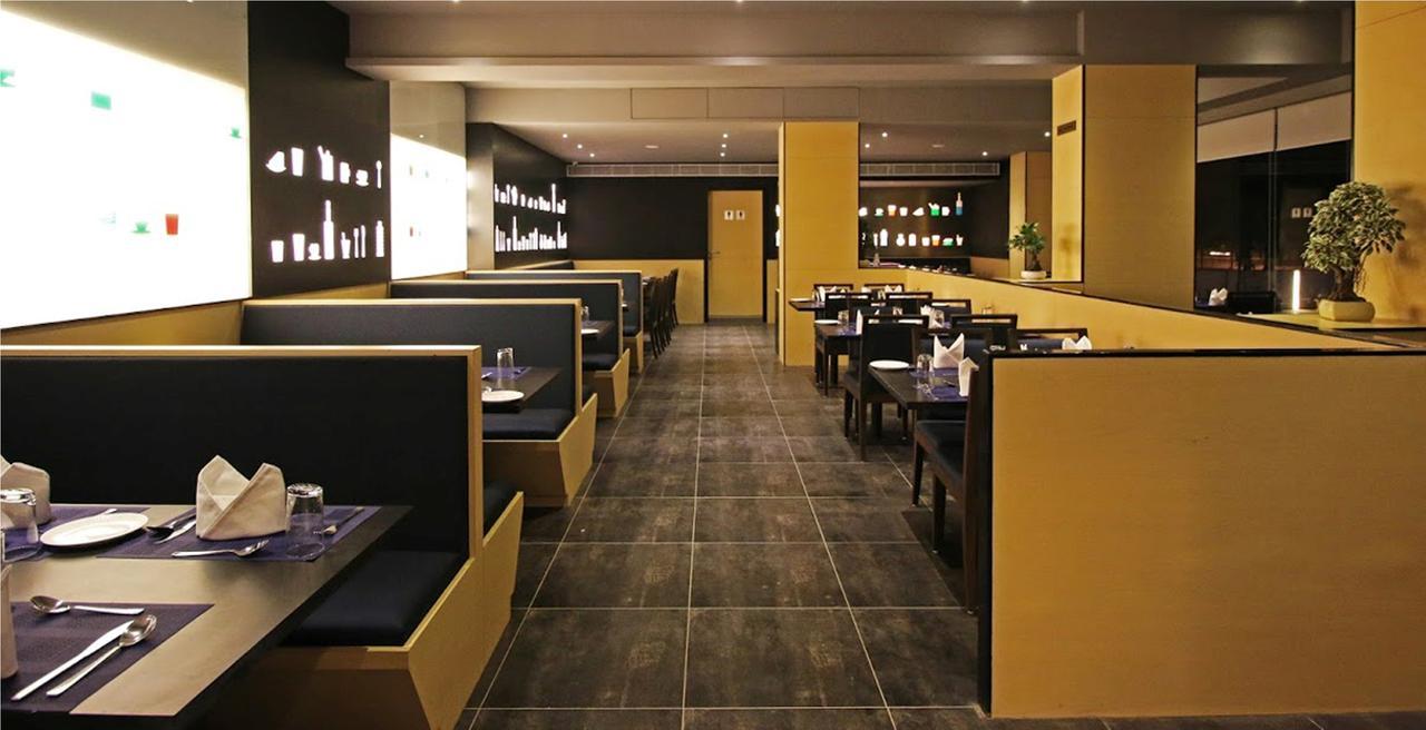 Hotel German Palace Near To Airport Gandhinagar Esterno foto