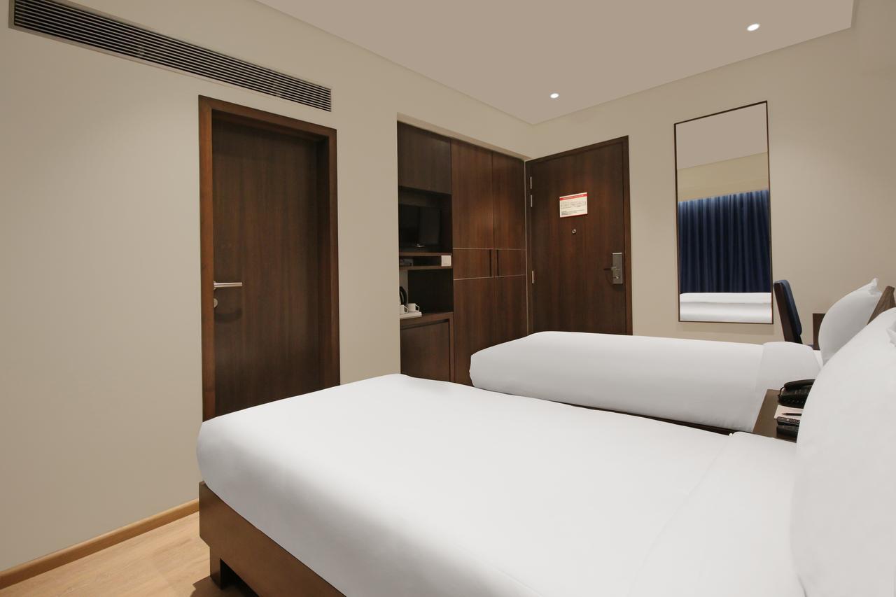 Hotel German Palace Near To Airport Gandhinagar Esterno foto