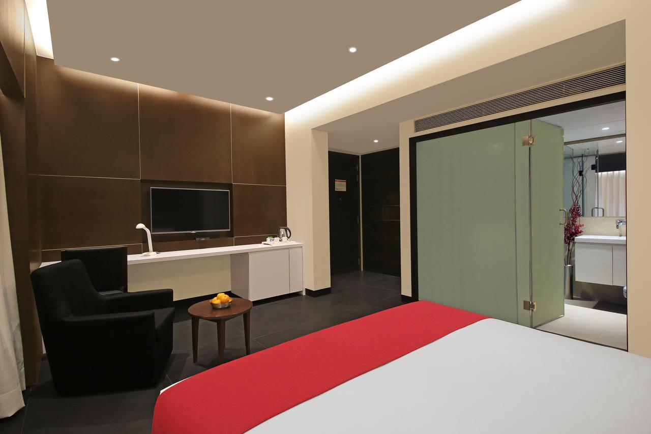 Hotel German Palace Near To Airport Gandhinagar Esterno foto