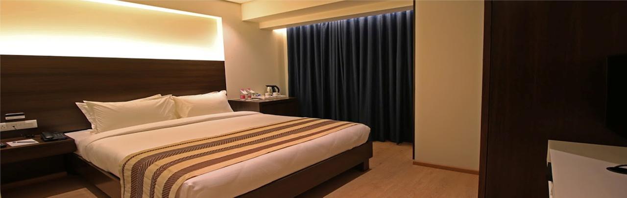 Hotel German Palace Near To Airport Gandhinagar Esterno foto