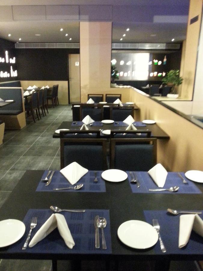 Hotel German Palace Near To Airport Gandhinagar Esterno foto