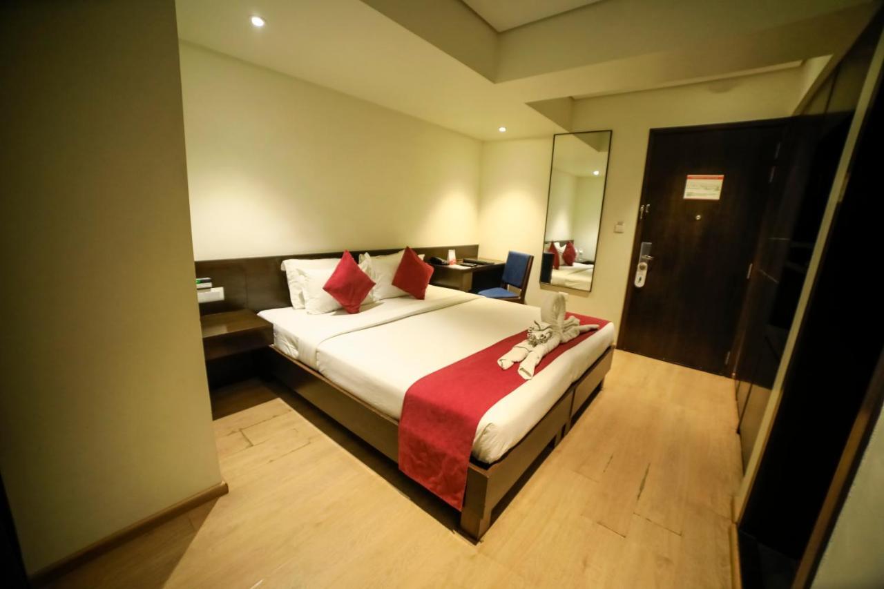 Hotel German Palace Near To Airport Gandhinagar Esterno foto