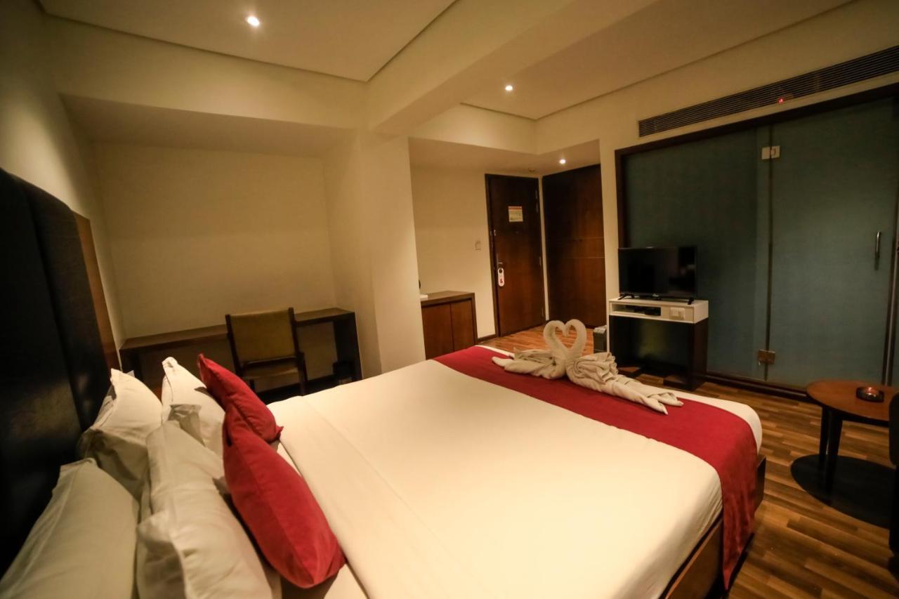 Hotel German Palace Near To Airport Gandhinagar Esterno foto