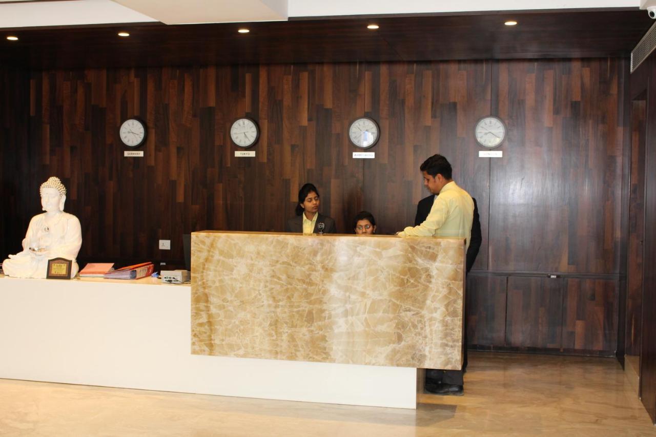 Hotel German Palace Near To Airport Gandhinagar Esterno foto